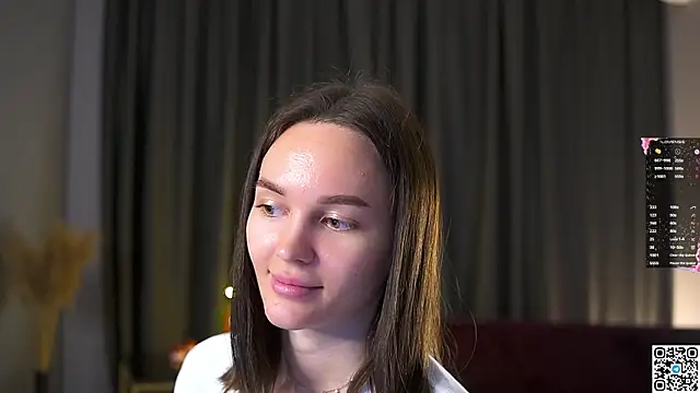 Snapshot of AnneKlint chatting on 01.04.25 AnneKlint online show from 01.04.25