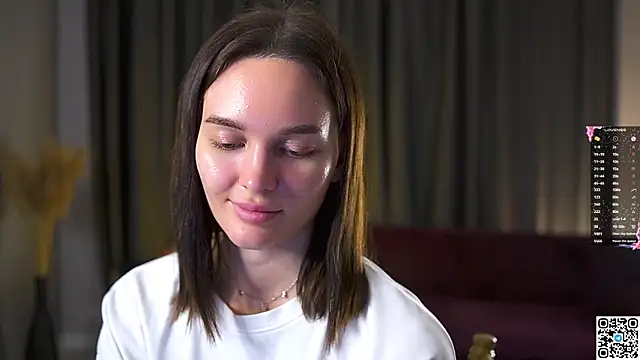 Snapshot of AnneKlint chatting on 01.04.25 AnneKlint online show from 01.04.25