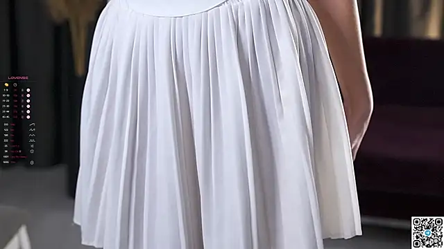 Snapshot of AnneKlint chatting on 01.25.25 AnneKlint online show from 01.25.25