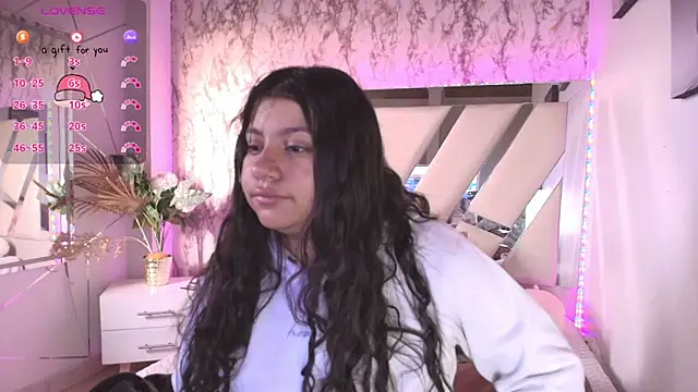 Snapshot of Miaa_Smiith1 chatting on 12.15.24 Miaa Smiith1 online show from 12.15.24