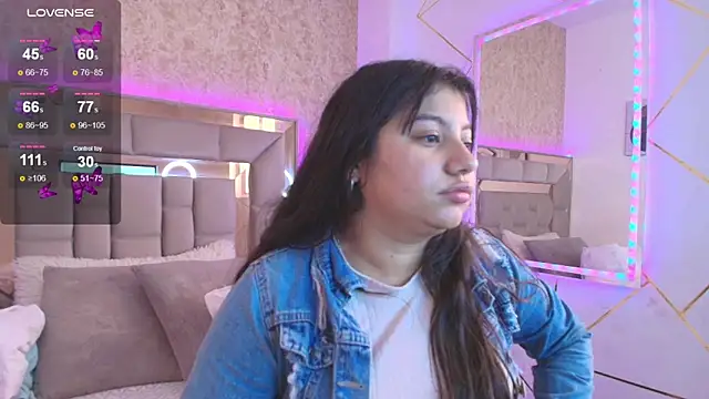 Snapshot of Miaa_Smiith1 chatting on 01.07.25 Miaa Smiith1 online show from 01.07.25