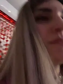 EvelynFrances online show from 02.14.25