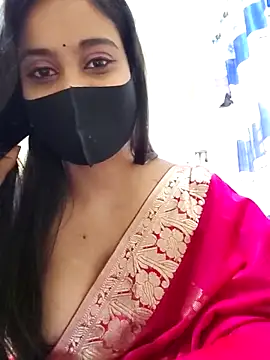 Snapshot of SimaRoy- chatting on 02.18.25 SimaRoy- online show from 02.18.25