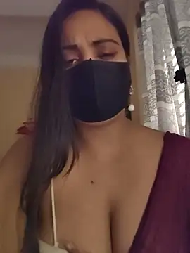 Snapshot of SimaRoy- chatting on 10.08.25 SimaRoy- online show from 10.08.25