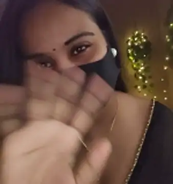 Snapshot of SimaRoy- chatting on 12.02.25 SimaRoy- online show from 12.02.25