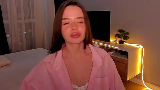 AmeliaBrian online show from 12.22.24