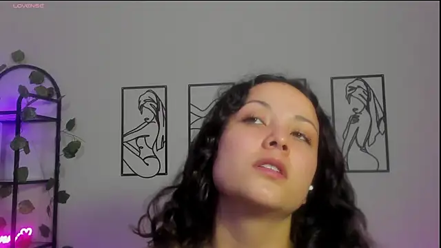 Megan Rodrigo online show from 02.13.25