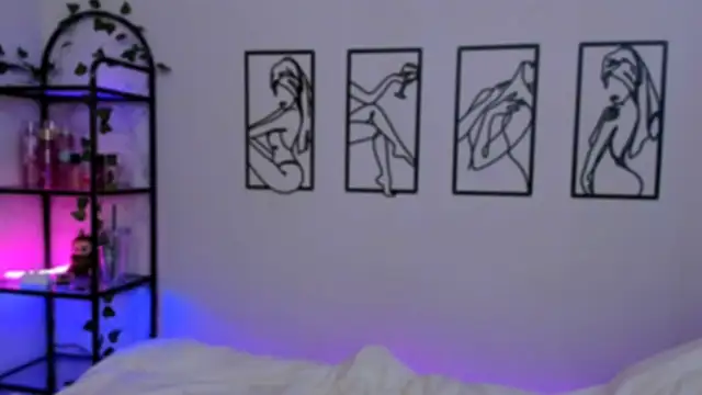 Megan Rodrigo online show from 09.12.25