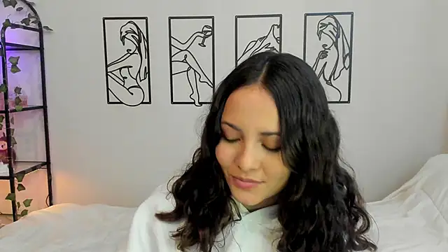 Megan Rodrigo online show from 09.27.25