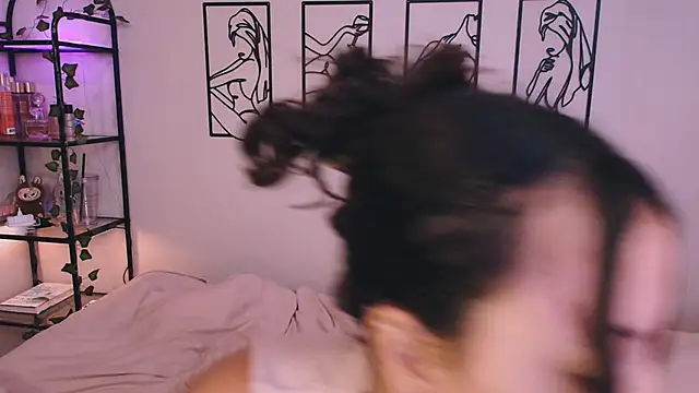 Megan Rodrigo online show from 10.20.25