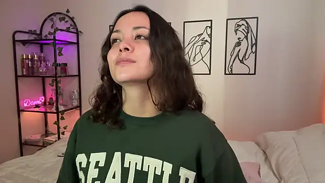 Megan Rodrigo online show from 11.22.25