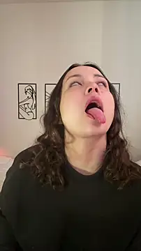 Megan Rodrigo online show from 11.30.25