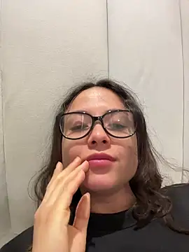Megan Rodrigo online show from 06.25.26