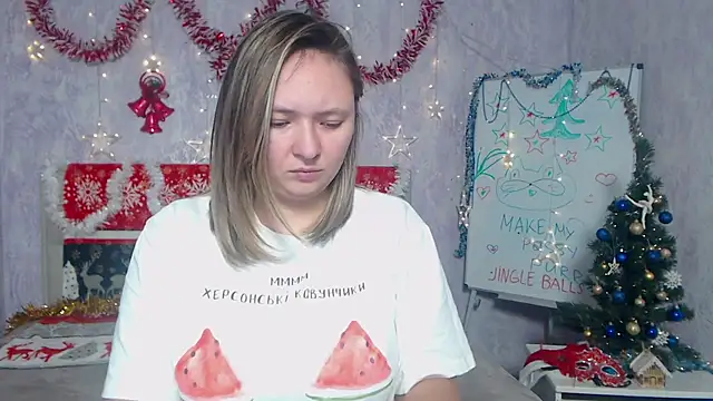 Snapshot of SallyVerda chatting on 12.18.25 SallyVerda online show from 12.18.25