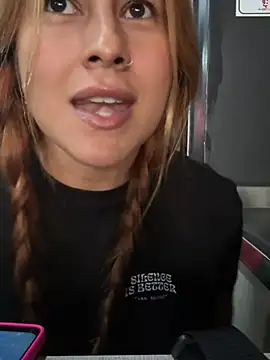 Amber Martins  online show from 02.18.25