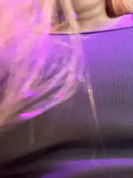 Amber Martins  online show from 03.01.25