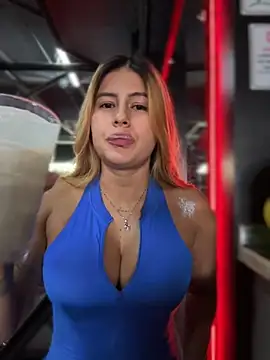 Amber Martins  online show from 10.05.25