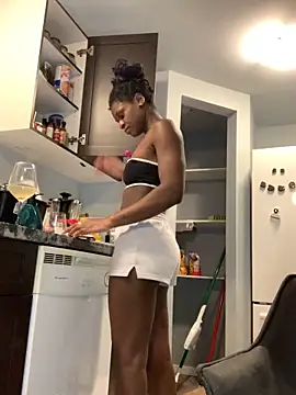 ninaperry777 online show from 02.28.25