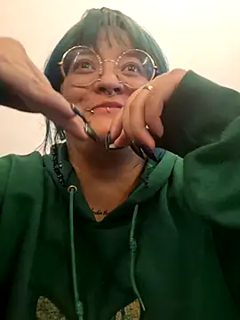 lucky-leah online show from 03.12.26