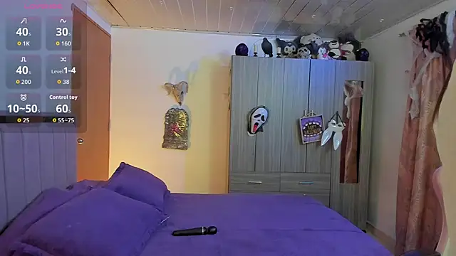 Kayla foxxy online show from 10.31.25