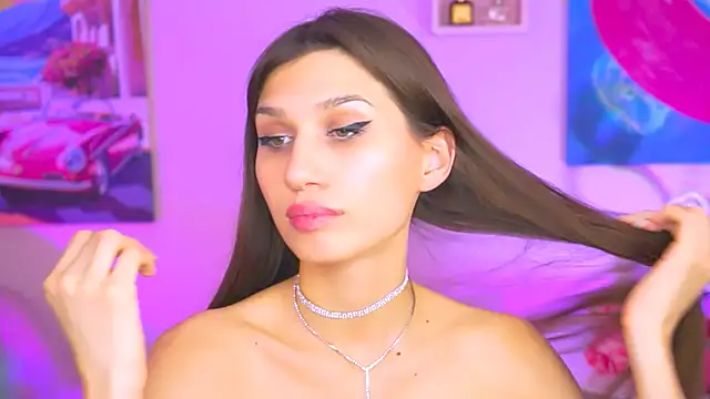 Snapshot of MollyPerry chatting on 12.04.24 MollyPerry online show from 12.04.24