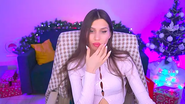 Snapshot of MollyPerry chatting on 12.08.24 MollyPerry online show from 12.08.24