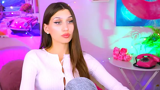 Snapshot of MollyPerry chatting on 01.10.25 MollyPerry online show from 01.10.25