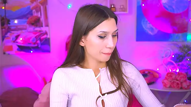 Snapshot of MollyPerry chatting on 02.20.25 MollyPerry online show from 02.20.25