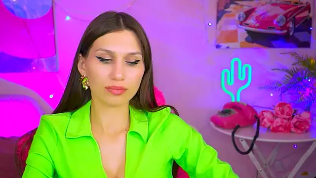 Snapshot of MollyPerry chatting on 03.12.25 MollyPerry online show from 03.12.25