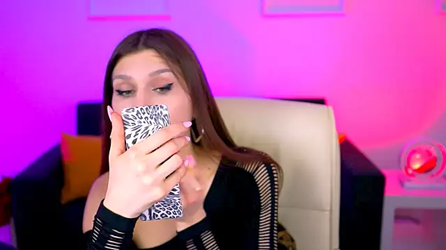 Snapshot of MollyPerry chatting on 03.15.25 MollyPerry online show from 03.15.25