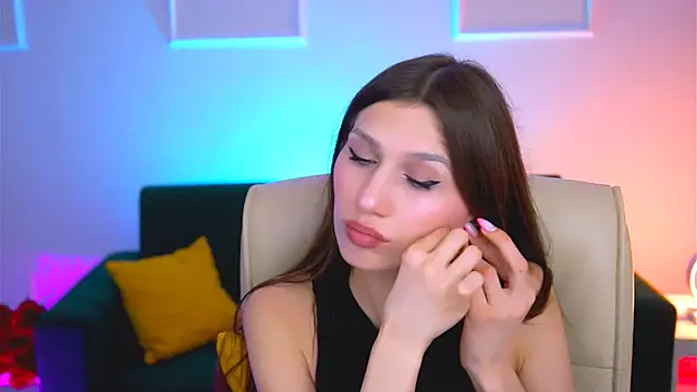 Snapshot of MollyPerry chatting on 03.16.25 MollyPerry online show from 03.16.25