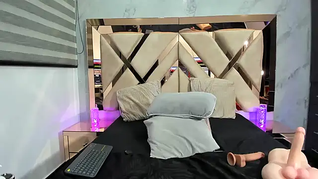 Snapshot of Susy_wisee chatting on 02.14.25 Susy wisee online show from 02.14.25