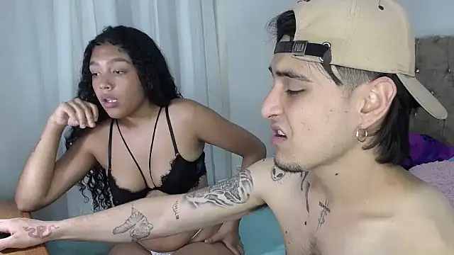 Snapshot of Amanda_Jampiher chatting on 12.19.24 Amanda Jampiher online show from 12.19.24