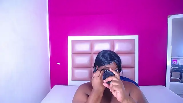 Snapshot of ebonny_suggarmommy1 chatting on 02.10.26 ebonny suggarmommy1 online show from 02.10.26