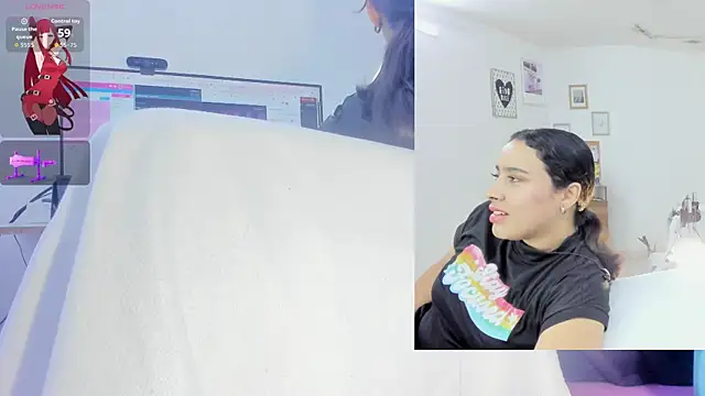 Snapshot of Daki_Ume_ chatting on 10.31.25 Daki Ume online show from 10.31.25