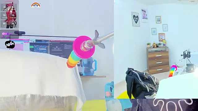 Snapshot of Daki_Ume_ chatting on 11.19.25 Daki Ume online show from 11.19.25