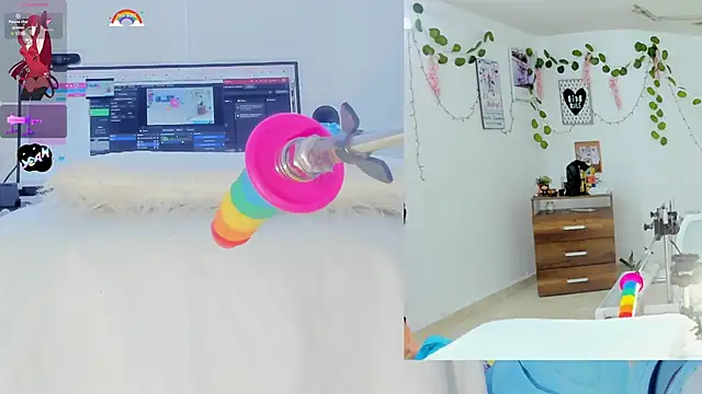 Snapshot of Daki_Ume_ chatting on 11.23.25 Daki Ume online show from 11.23.25