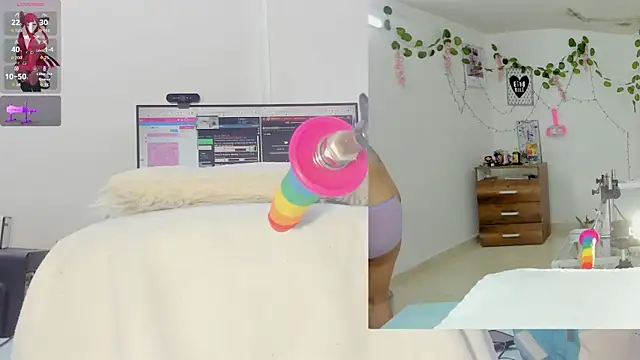 Snapshot of Daki_Ume_ chatting on 11.28.25 Daki Ume online show from 11.28.25