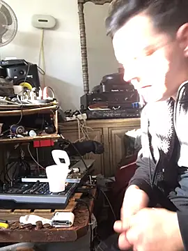 Snapshot of Phelyxx_elgato chatting on 03.19.25 Phelyxx elgato online show from 03.19.25