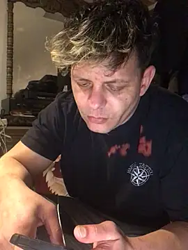 Snapshot of Phelyxx_elgato chatting on 03.20.25 Phelyxx elgato online show from 03.20.25