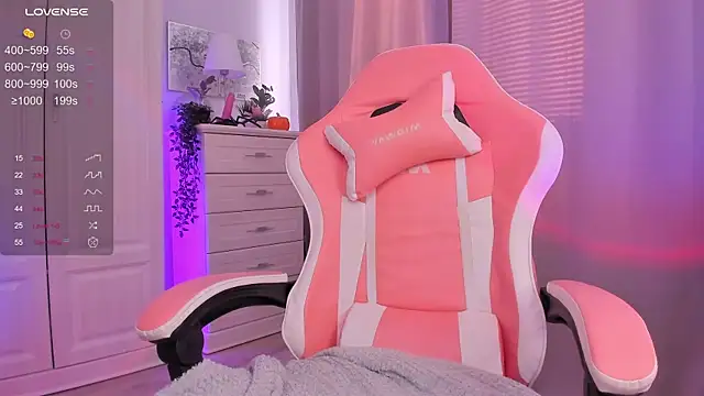 FreyaRaya online show from 12.08.24