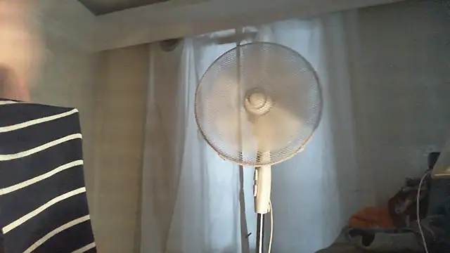 Snapshot of thekeys chatting on 06.02.26 thekeys online show from 06.02.26