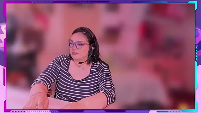 Snapshot of MegariaB chatting on 05.22.26 MegariaB online show from 05.22.26