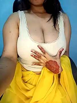 Snapshot of Dayna-36 chatting on 12.22.24 Dayna-36 online show from 12.22.24