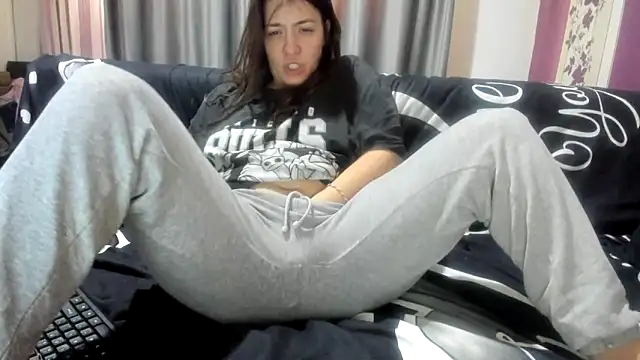 Dyana Kaylinn online show from 03.11.25