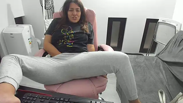 Dyana Kaylinn online show from 09.11.25