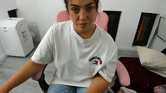 Dyana Kaylinn online show from 09.23.25