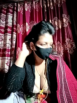 Snapshot of Depte- chatting on 01.20.25 Depte- online show from 01.20.25