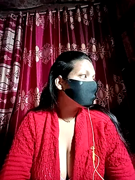 Snapshot of Depte- chatting on 02.24.25 Depte- online show from 02.24.25