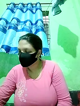 Snapshot of Depte- chatting on 09.15.25 Depte- online show from 09.15.25